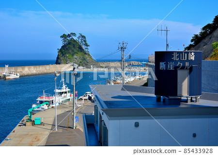 Shimanokoshi / Kitayamazaki Cliff Cruise Sightseeing Boat / Departure / Destination Shimanokoshi Port / Tohoku / Iwate Prefecture / Tanohata Village (2) Shimanokoshi / Kitayamazaki Cliff Cruise Sightseeing Boat / Departure / Destination Shimanokoshi Port / Tohoku / Iwate Prefecture / Tanohata Village (2) 85433928