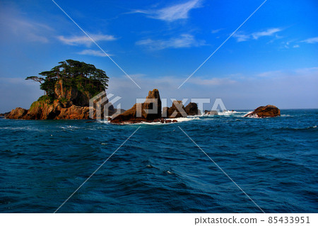 Kitayamazaki Cliff Cruise Sightseeing Boat, Bentenzaki Landmark, Reefs Protruding from the Sea, Tohoku, Iwate Prefecture, Tanohata Village (2) Kitayamazaki Cliff Cruise Sightseeing Boat, Bentenzaki Landmark, Reefs Protruding from the Sea, Tohoku, Iwate Prefecture, Tanohata Village (2) 85433951