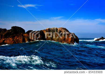Kitayamazaki Cliff Cruise Sightseeing Boat ・ Proceed through Bentenzaki where you can enjoy the thrill of swaying waves ・ Tohoku, Iwate Prefecture, Tanohata Village (4) Kitayamazaki Cliff Cruise Sightseeing Boat ・ Proceed through Bentenzaki where you can enjoy the thrill of swaying waves ・ Tohoku, Iwate Prefecture, Tanohata Village (4) 85433989