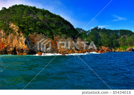 Kitayamazaki Cliff Cruise ・ Large panorama of Bentenzaki lined with strange rocks seen from the sea ・ Tohoku ・ Iwate Prefecture ・ Tanohata Village (5) Kitayamazaki Cliff Cruise ・ Large panorama of Bentenzaki lined with strange rocks seen from the sea ・ Tohoku ・ Iwate Prefecture ・ Tanohata Village (5) 85434018