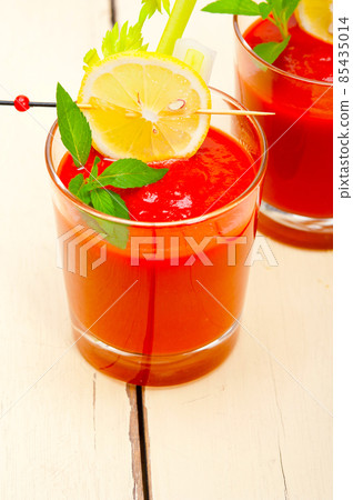fresh tomato juice 85435014