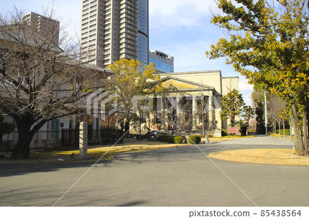 Sempukan Izumi and the former Sakuramiya Public Hall / 1 Tenmabashi, Kita-ku, Osaka City, Osaka Prefecture Sempukan Izumi and the former Sakuramiya Public Hall / 1 Tenmabashi, Kita-ku, Osaka City, Osaka Prefecture 85438564