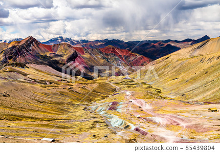 Landscape at Vinicunca Rainbow Mountain in Peru Landscape at Vinicunca Rainbow Mountain in Peru 85439804