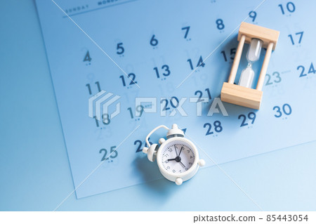 Image of clock, hourglass, calendar Image of clock, hourglass, calendar 85443054