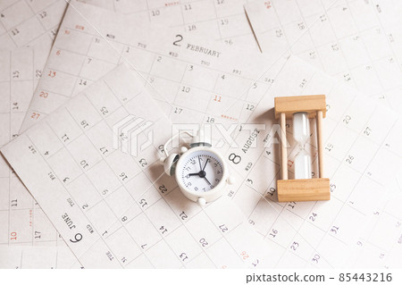 時鐘、沙漏、日曆的圖像 85443216