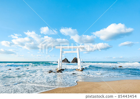 Itoshima / Futamigaura 85443454