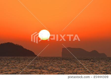 Evening view of Goto-nada, Kakuriki-nada, and Daikaku-nada 85444309