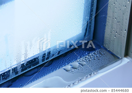 Condensation 85444680