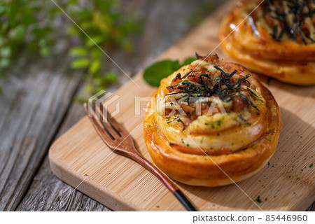 Freshly baked homemade bread Freshly baked homemade bread 85446960