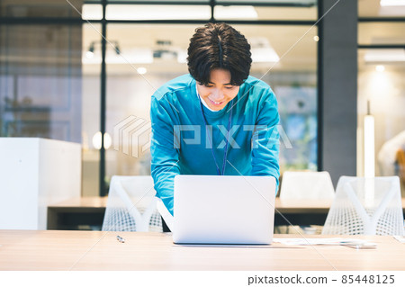 Engineer businessman shooting cooperation: WEEK Shibadaimon (Sun Frontier Fudousan) Engineer businessman shooting cooperation: WEEK Shibadaimon (Sun Frontier Fudousan) 85448125