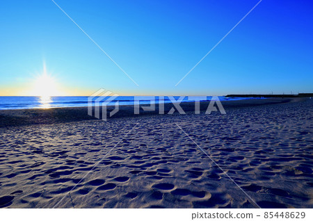 2022 Sunrise on the Kujihama coast, Ibaraki prefecture 85448629