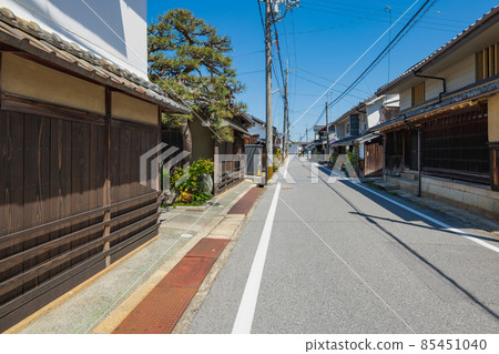 Townscape of Hikone in Shiga Prefecture 85451040