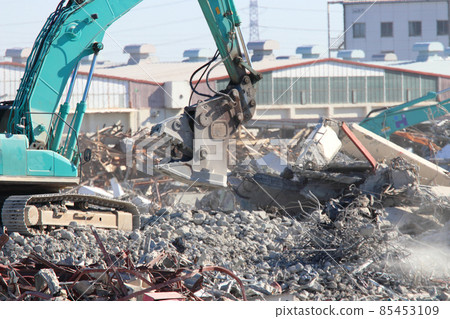拆除工作瓦礫建築工廠鐵屑 Yumbo 拆除工作土木工程工作電鏟 拆除工作瓦礫建築工廠鐵屑 Yumbo 拆除工作土木工程工作電鏟 85453109