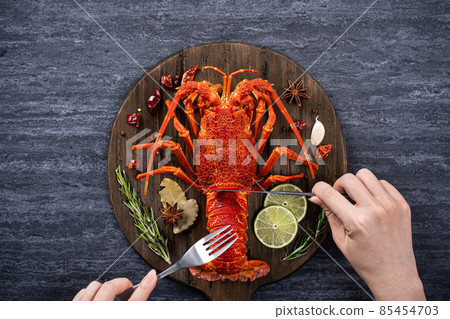 Dragonfly 餐廳 薮勮拼板 cooked boiled lobster lobster 85454703