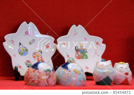 A tour of the chicks of Seto, a town of pottery 85454871