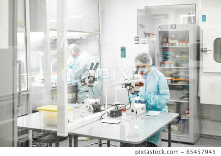 Laboratory for the production of biomaterials. People do research. 85457945