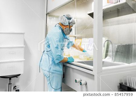 Laboratory for the production of biomaterials. People do research. 85457959