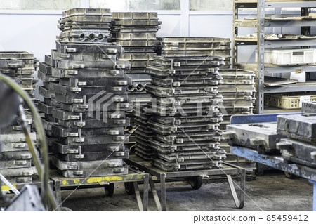 Large metal presses for the manufacture of various shapes of glass products are in stock in manufacture or factory. Large metal presses for the manufacture of various shapes of glass products are in stock in manufacture or factory. 85459412