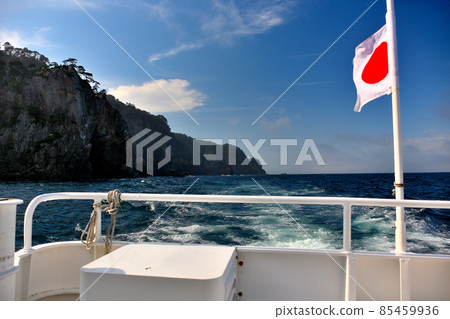 北山崎斷崖巡遊・從海上眺望壯觀的北山崎斷崖前進的畫面・岩手縣東北部田畑村(1) 北山崎斷崖巡遊・從海上眺望壯觀的北山崎斷崖前進的畫面・岩手縣東北部田畑村(1) 85459936
