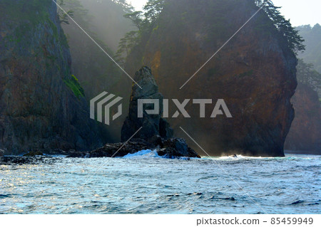 Kitayamazaki Cliff Cruise ・ Rocks protruding from the surface of the sea and cliffs, beautiful views created by Yamase ・ Tohoku, Iwate Prefecture, Tanohata Village (3) 85459949