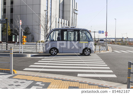 Access EV bus between Haneda Innovation City and Terminal 3 (gray) Access EV bus between Haneda Innovation City and Terminal 3 (gray) 85462187