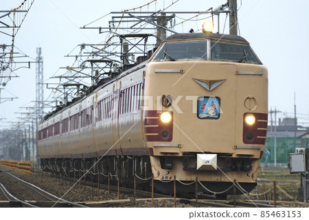 北陸本線 三河加賀笠間 JR 西 485 系列 A04 編隊(京都)雷町 北陸本線 三河加賀笠間 JR 西 485 系列 A04 編隊(京都)雷町 85463153