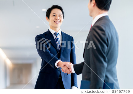 握手的商人 握手的商人 85467769