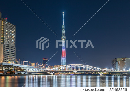 "Tokyo" Tokyo Sky Tree Special illumination with the image of the Japanese flag 85468256
