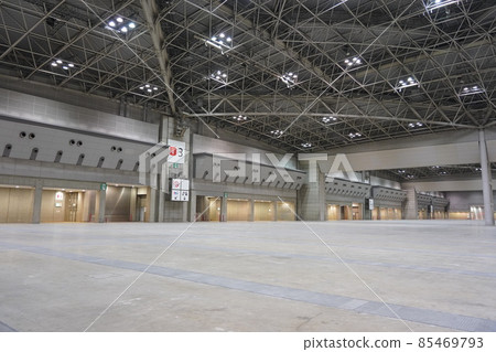 Big Sight East Hall with nobody after the comic market withdrawal work 85469793