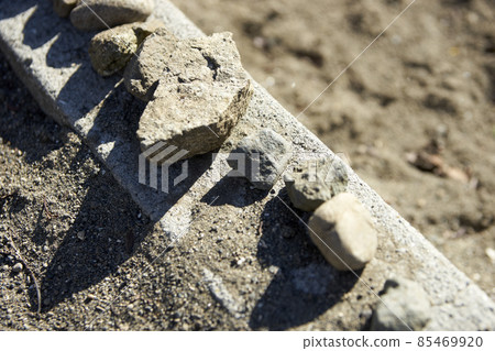 Arrange stones, columns, macros 85469920