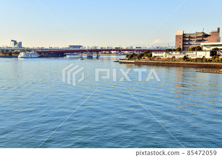 View toward Keihin Ohashi from Jonan Ohashi (Ota-ku, Tokyo) [2021.12] 85472059