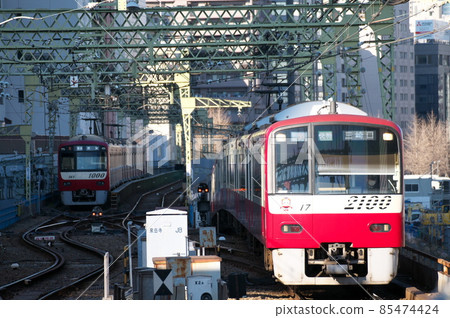 Keihin Kyuko train entering Shinagawa Station 85474424