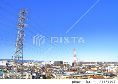 Power transmission tower in a residential area, Tokyo 85475591