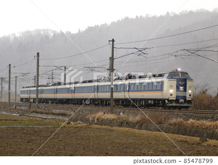 北陸本線大通北鯖江 JR 西 485 系列 Y22 編隊(金澤)白鷺 北陸本線大通北鯖江 JR 西 485 系列 Y22 編隊(金澤)白鷺 85478799