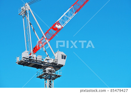 建築工地使用的塔式起重機 建築工地使用的塔式起重機 85479427