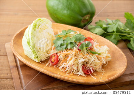 Som Tam (green papaya salad) Som Tam (green papaya salad) 85479511