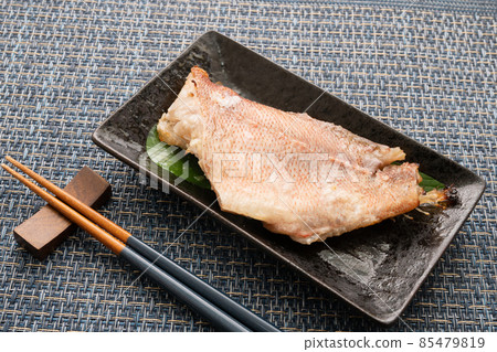 烤紅魚渣 85479819