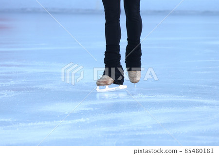 Winter sports skating Winter sports skating 85480181
