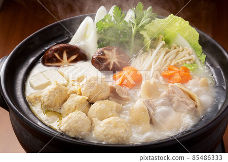 Hot pot dish, mizutaki, chicken hot pot, hot pot image, chicken dumplings, meat dumplings, meat dumpling hot pot 85486333