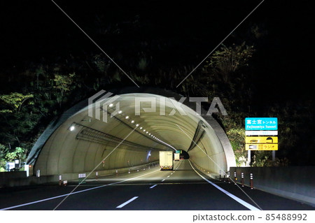 夜霧、夜遊、新東名富士宮隧道【靜岡縣富士宮市】 85488992