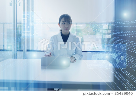 白色的一位女士 85489040