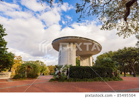 Overcast Newman Bandstand in the Audubon Park Overcast Newman Bandstand in the Audubon Park 85495504