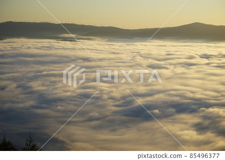 秋天遠野盆地的雲海 85496377