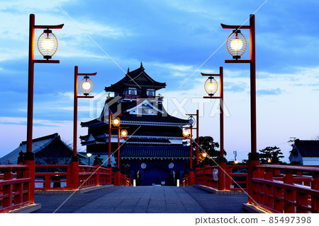 愛知縣清洲城夜景,因清洲會議而聞名 愛知縣清洲城夜景,因清洲會議而聞名 85497398