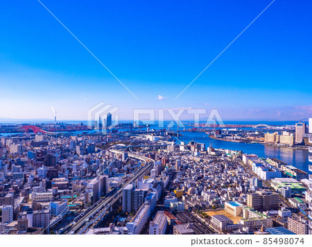 Osaka Port and the streets of western Osaka 85498074