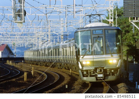 JR West 223系列新快速 85498511