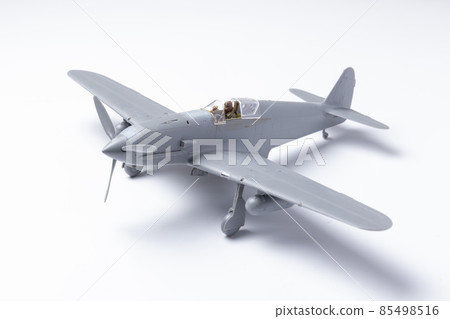飛機模型的未組裝照片,Hien。主要剪輯。 飛機模型的未組裝照片,Hien。主要剪輯。 85498516