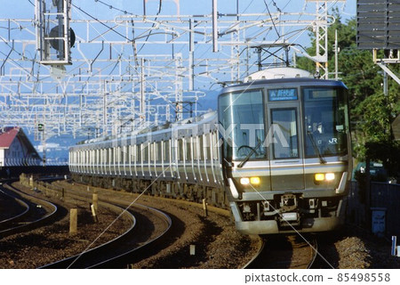 R 西日本 223 系列特別快速服務 85498558