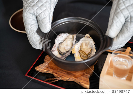 冬天想吃的蒸牡蠣和清酒 冬天想吃的蒸牡蠣和清酒 85498747