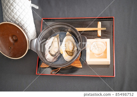 冬天想吃的蒸牡蠣和清酒 冬天想吃的蒸牡蠣和清酒 85498752